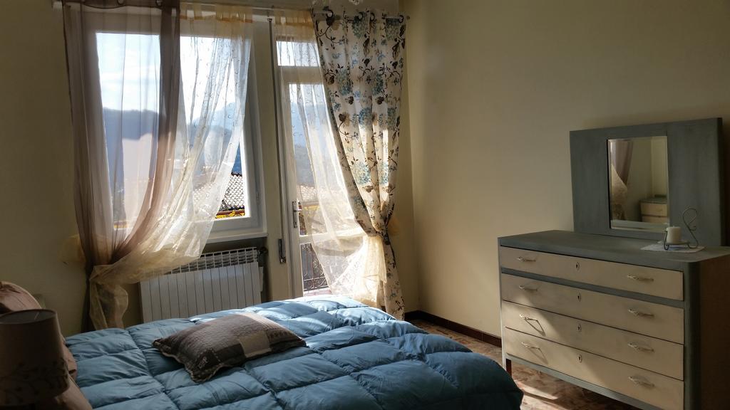 Apartment Iseo Lake Sale Marasino Room photo