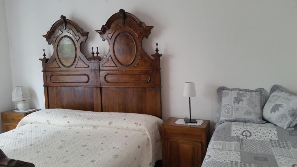 Apartment Iseo Lake Sale Marasino Room photo